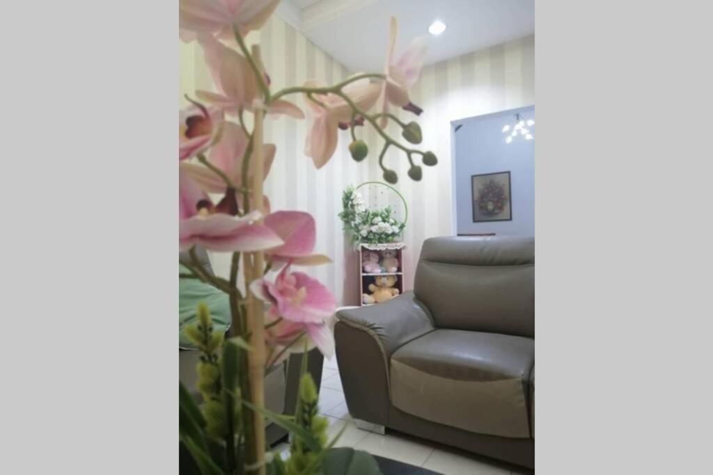 Orked Aeridina Homestay ปูชอง ภายนอก รูปภาพ